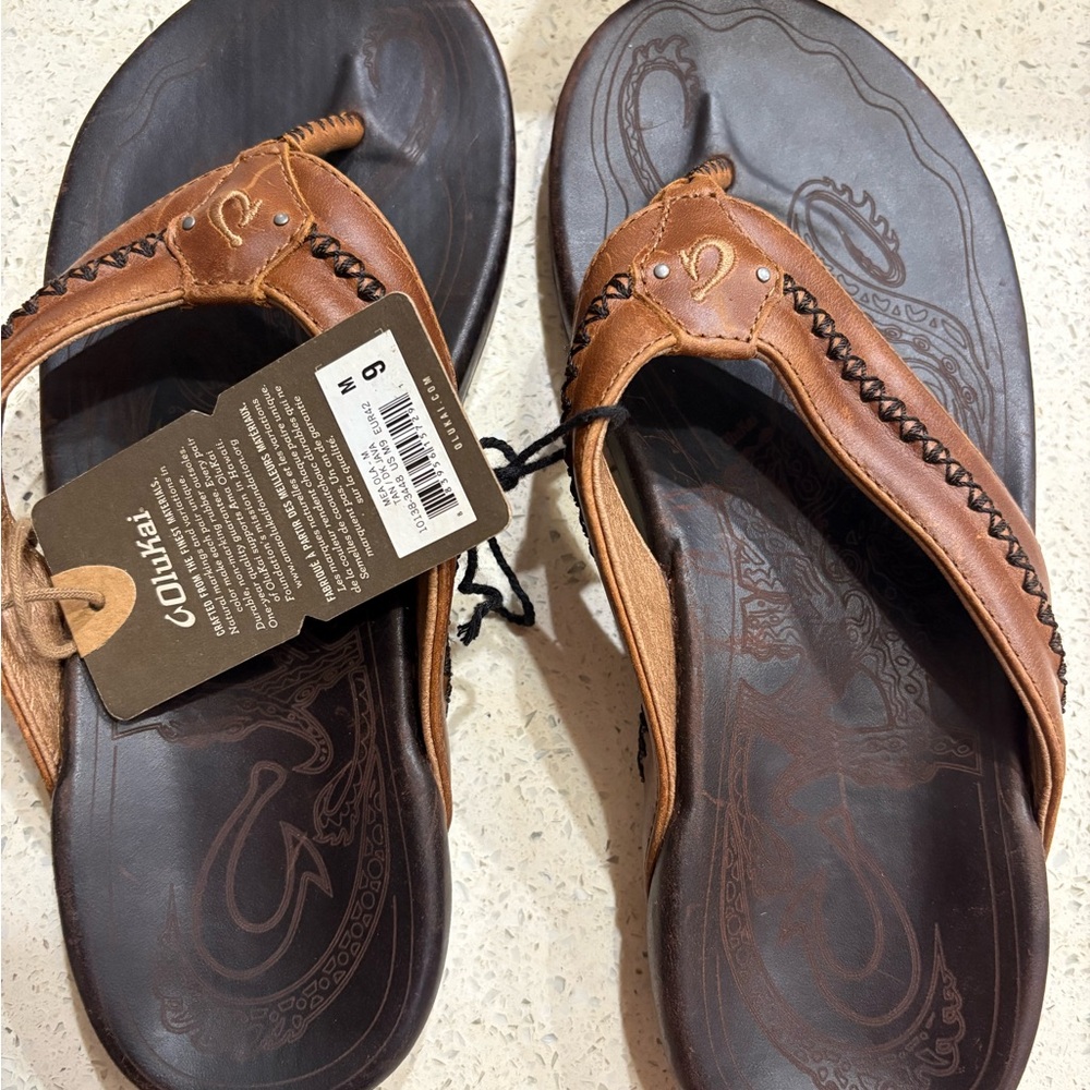 Olukai Men's Brown Leather flip flops/slippers